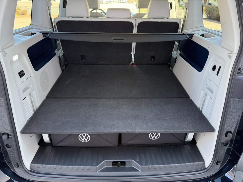 VW ID. Buzz 77 Style 75 Years Edition SWB 5d