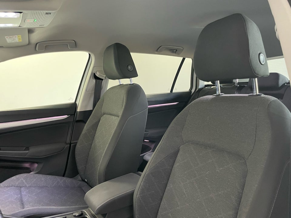 VW Golf VIII 1,5 eTSi 130 Life Variant DSG 5d