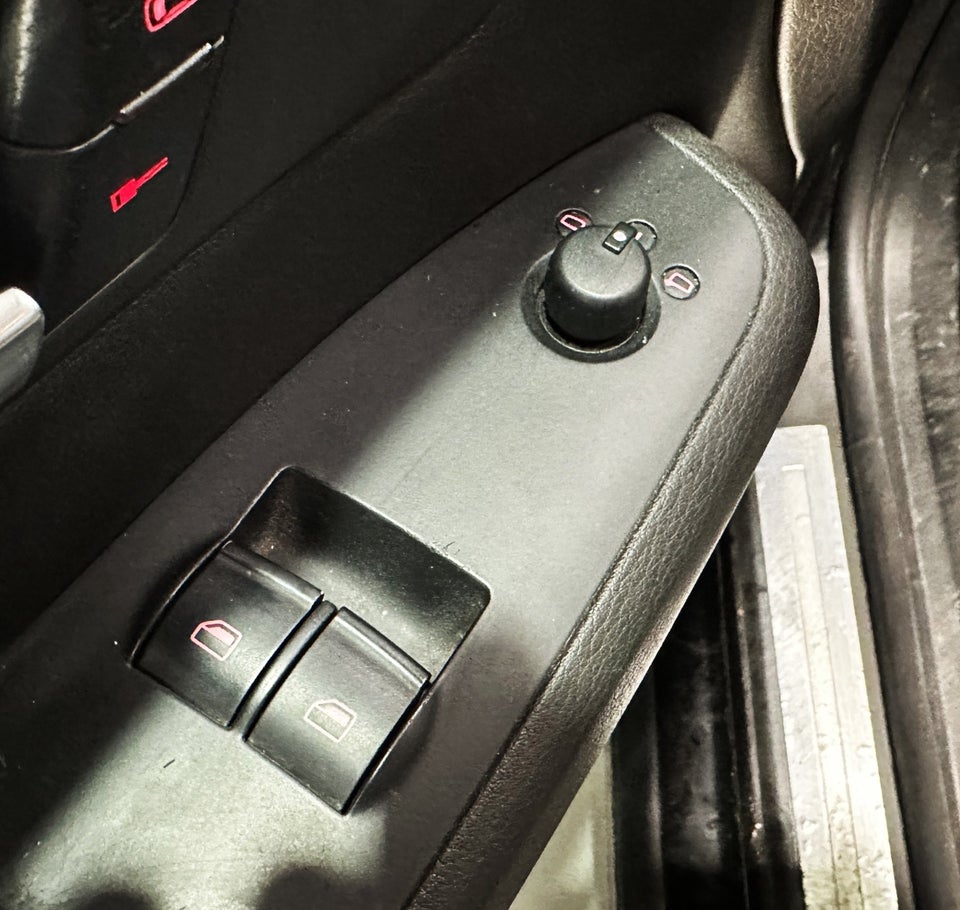 Audi A4 2,0 TFSi Avant quattro 5d