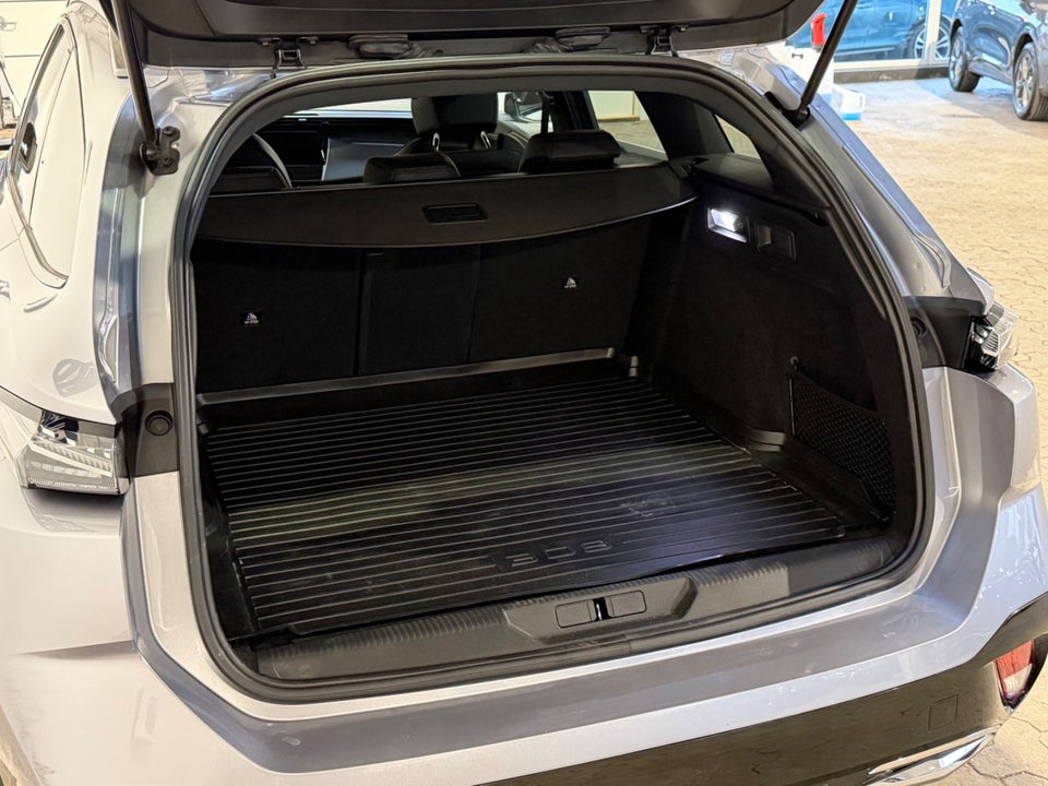 Peugeot e-308 54 GT SW 5d