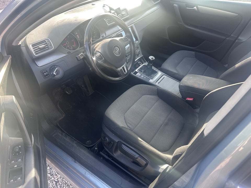 VW Passat 2,0 TDi 140 Comfortline Variant BMT 5d