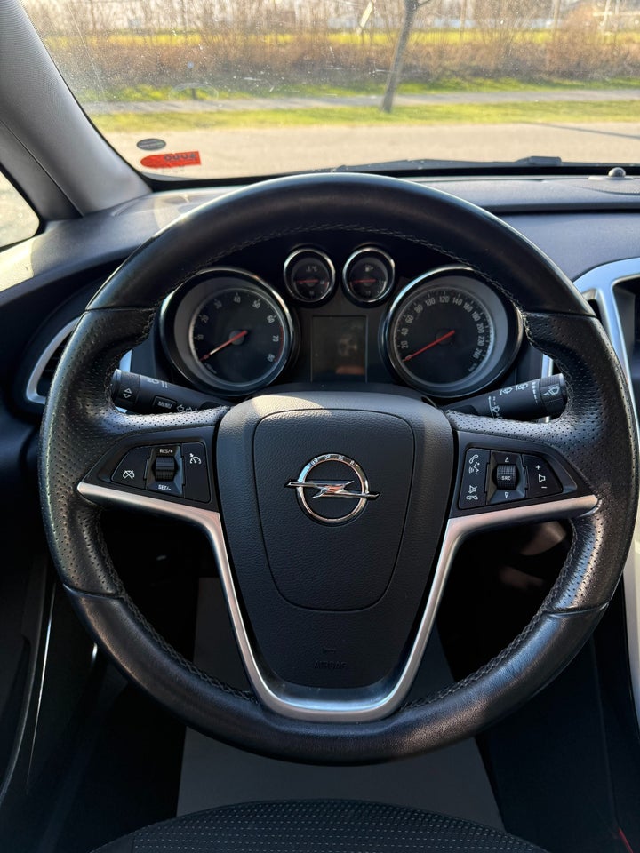 Opel Astra 1,4 100 Enjoy Sports Tourer 5d