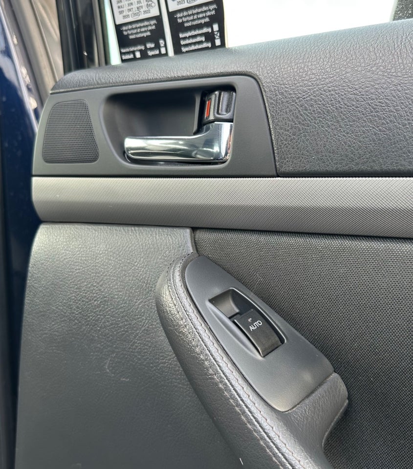 Toyota Avensis 2,0 D-4D Sol stc. 5d