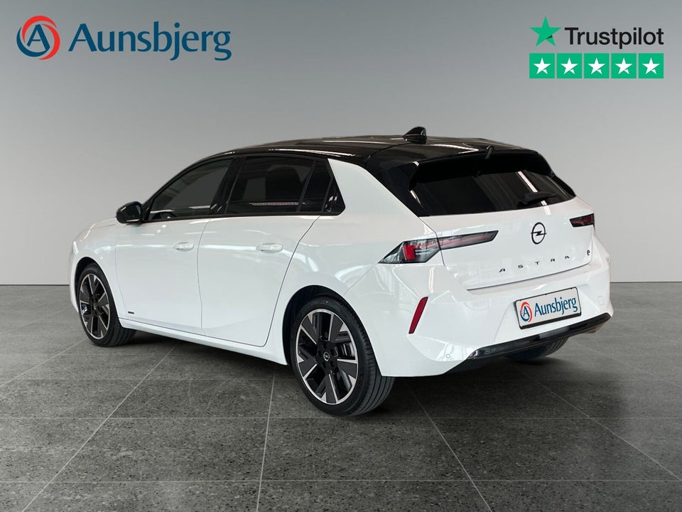 Opel Astra-e 54 Ultimate 5d