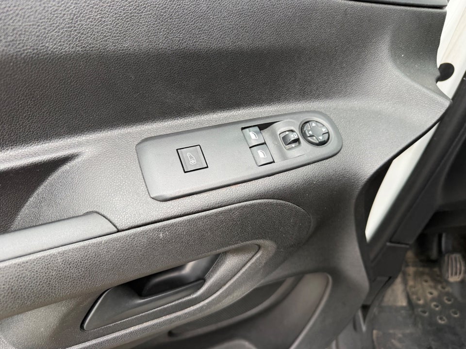 Peugeot Partner 1,5 BlueHDi 100 L1V1 Plus Van