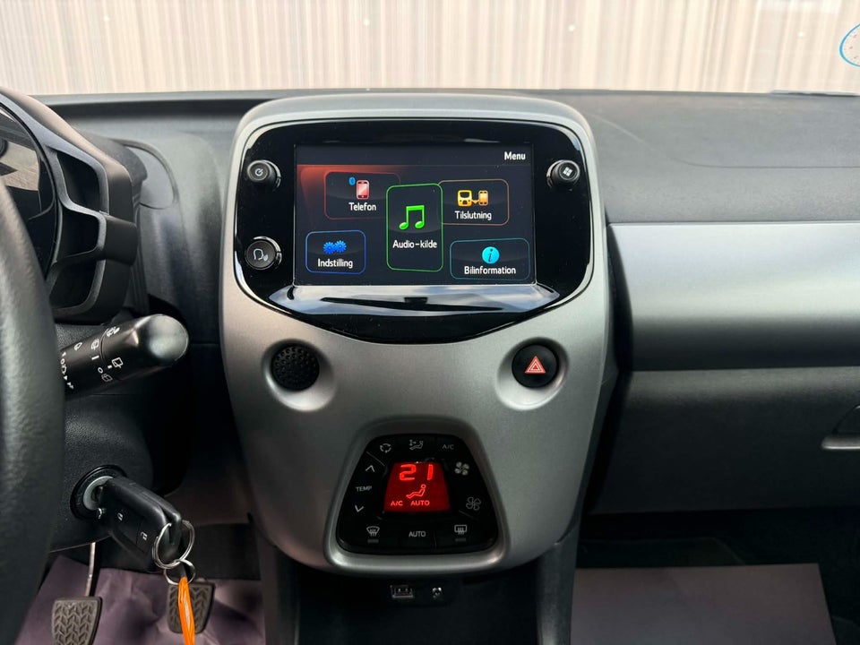 Toyota Aygo 1,0 VVT-i x-press 5d