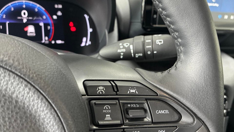 Mazda 2 1,5 Hybrid Homura CVT 5d
