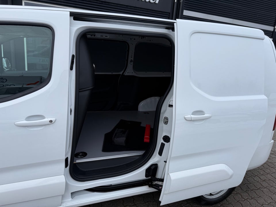 Peugeot Partner 1,5 BlueHDi 130 L2V1 Plus EAT8 Van