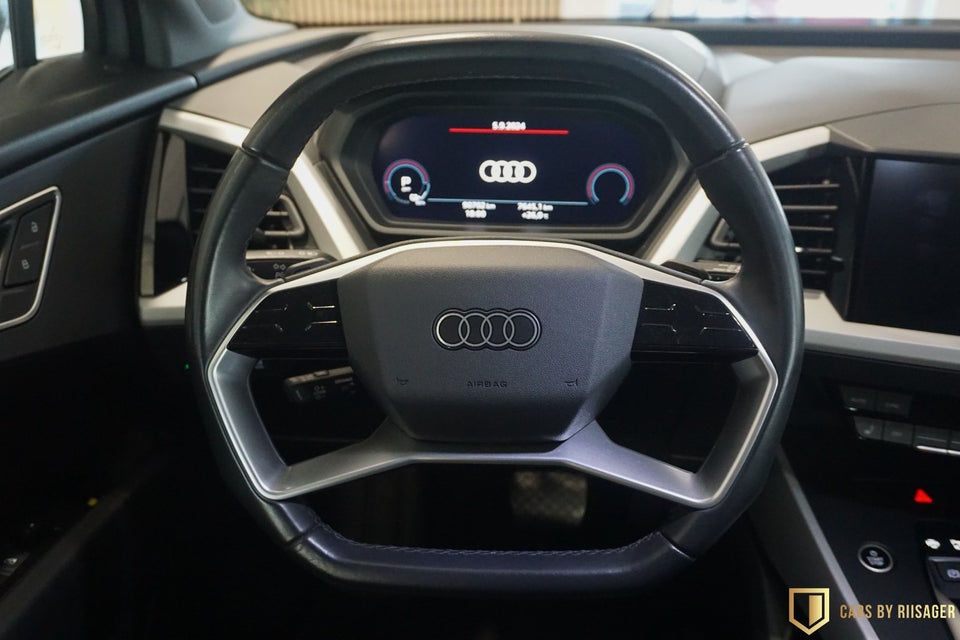 Audi Q4 e-tron 40 S-line 5d