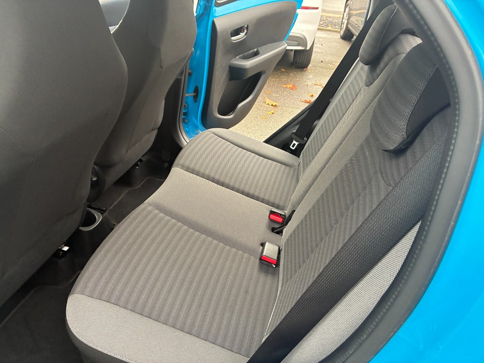 Toyota Aygo 1,0 VVT-i x-plore 5d