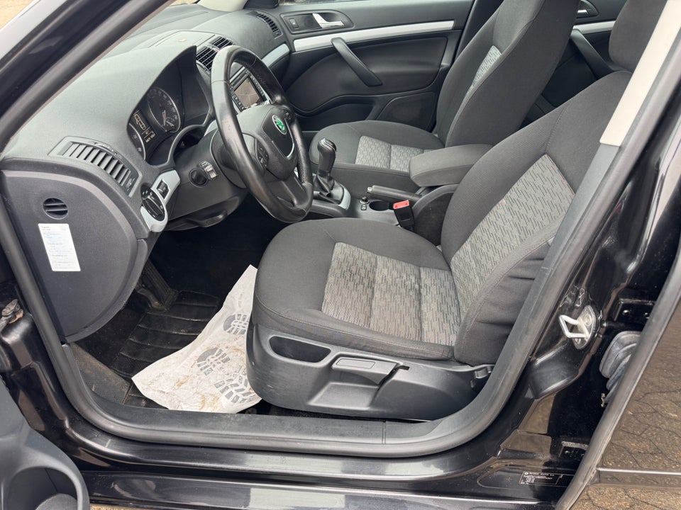 Skoda Octavia 1,4 TSi 122 Ambiente Combi 5d