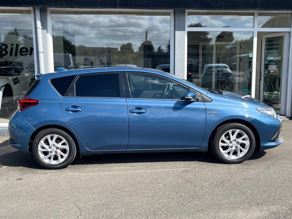 Toyota Auris 1,8 Hybrid H2 Comfort CVT 5d