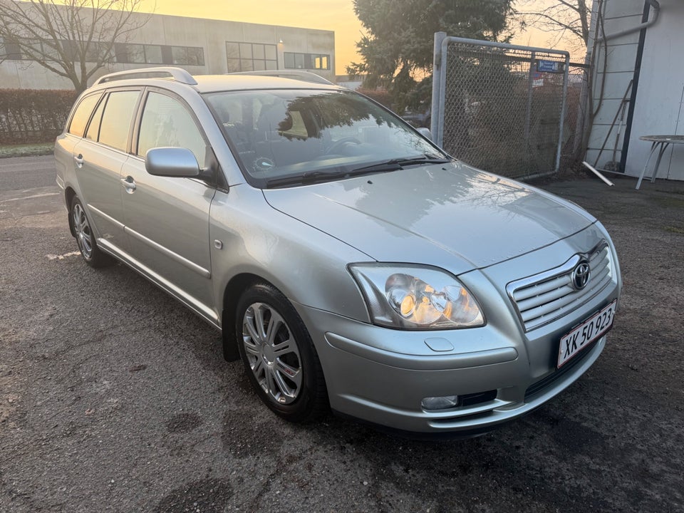 Toyota Avensis 1,8 VVT-i Sol stc. 5d