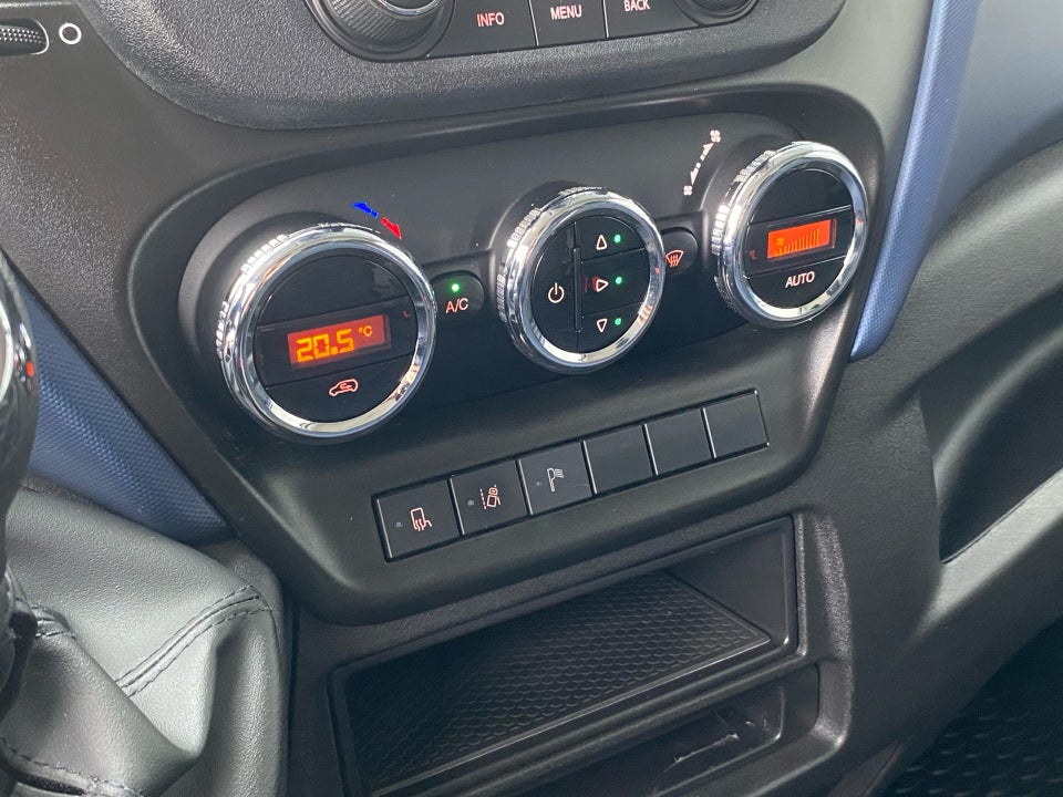 Iveco Daily 3,0 35C18 16m³ Van AG8