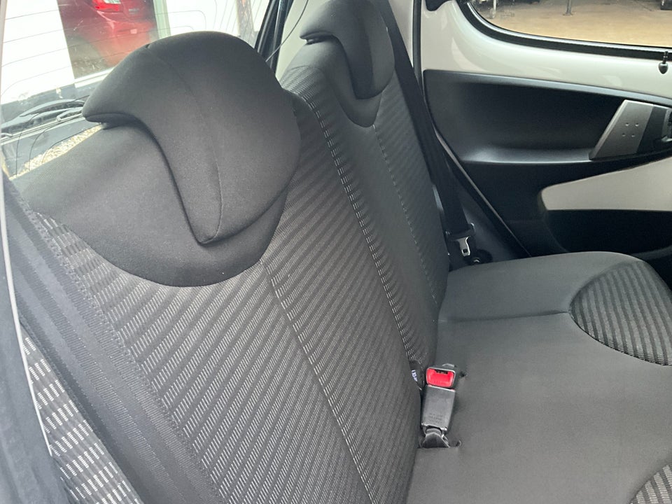 Peugeot 107 1,0 Active 5d