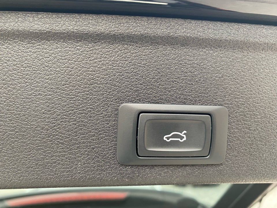 Audi A4 40 TDi Sport Prestige Selection Tour Avant S-tr. 5d