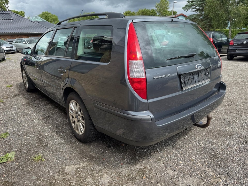 Ford Mondeo 2,0 Ambiente stc. 5d