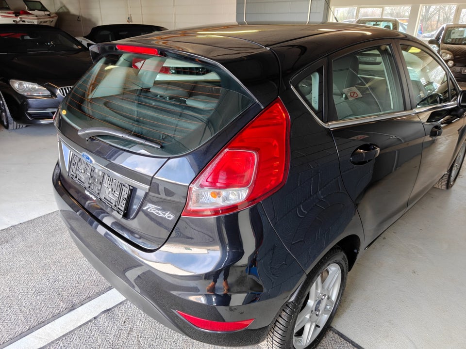 Ford Fiesta 1,6 TDCi 95 Titanium 5d