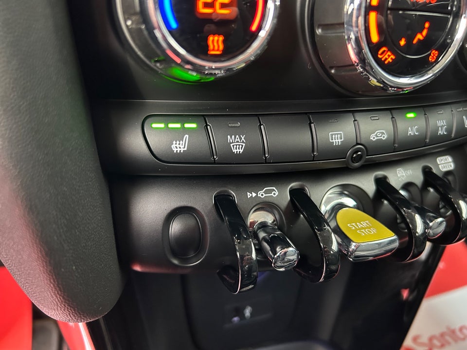 MINI Cooper SE Essential 3d