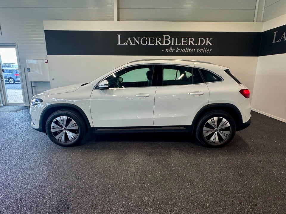 Mercedes EQA300 Progressive 4Matic 5d