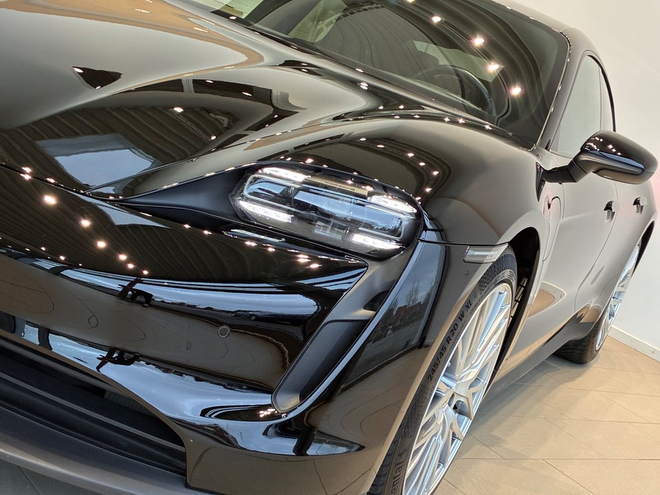Porsche Taycan 4d