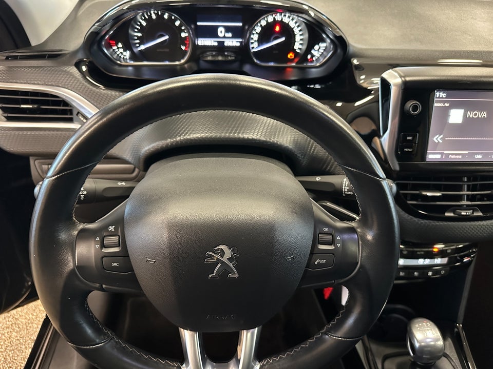 Peugeot 2008 1,2 PureTech 110 Prestige Sky 5d