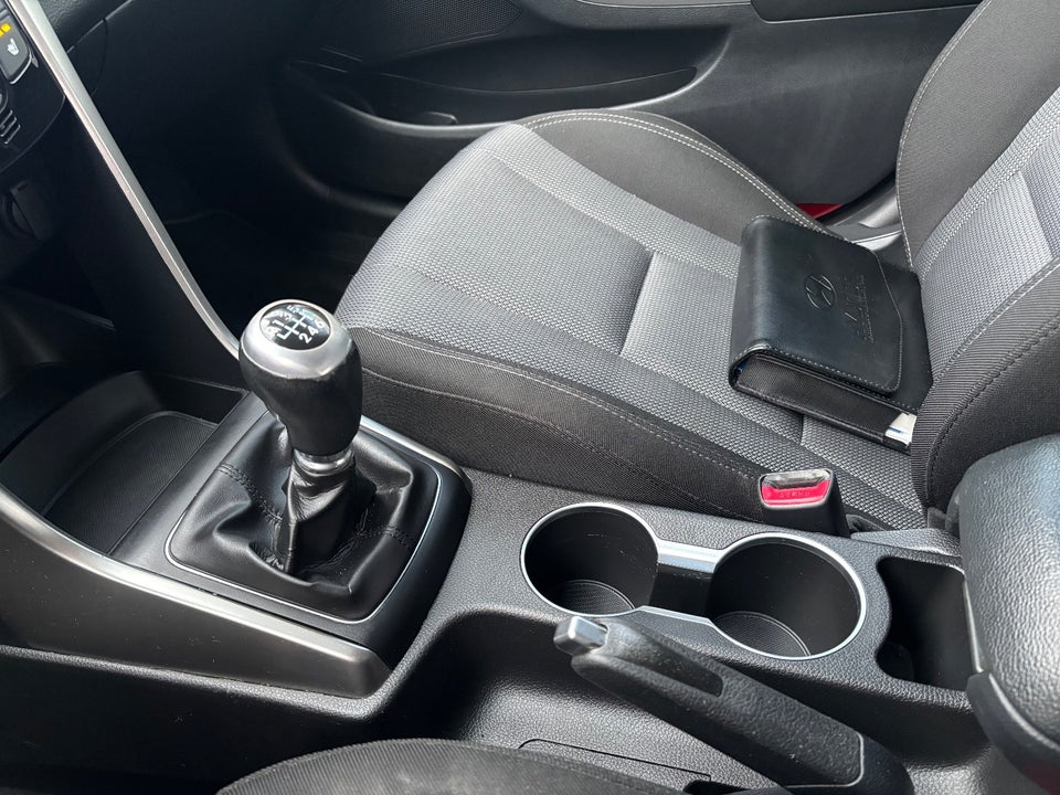 Hyundai i30 1,6 GDi Comfort Eco 5d