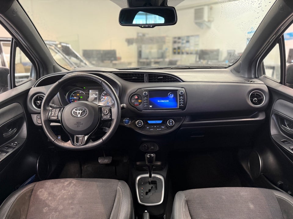 Toyota Yaris 1,5 Hybrid H3 Premium e-CVT 5d