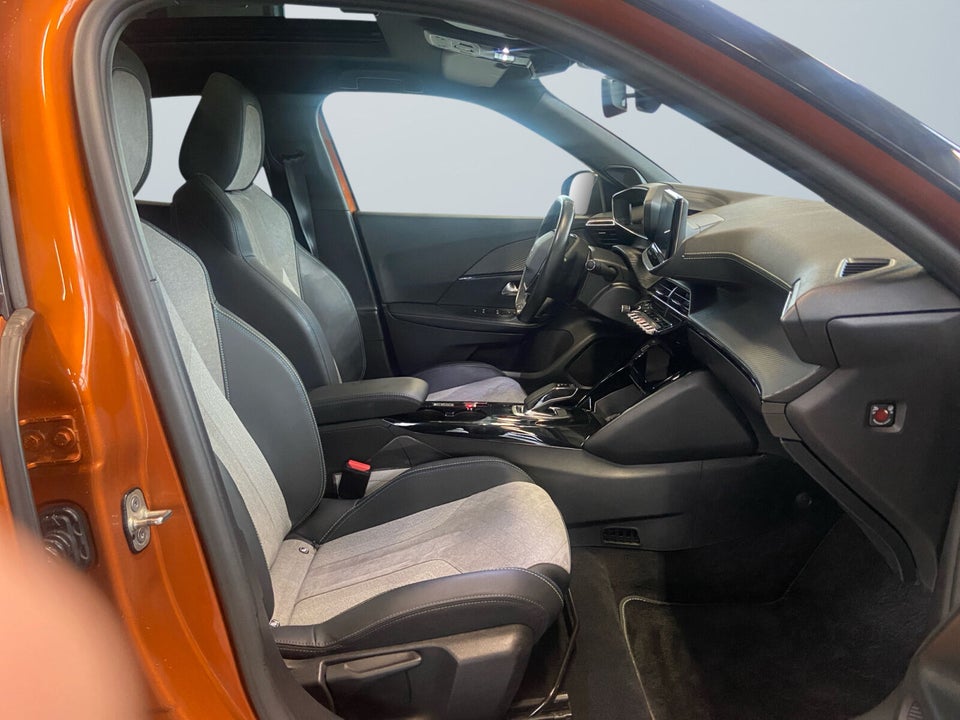 Peugeot e-2008 50 GT Pack 5d