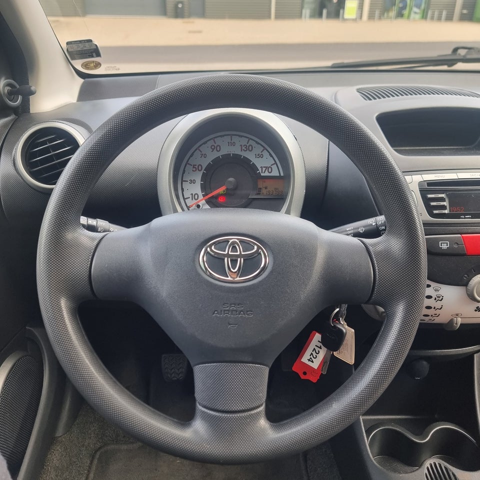 Toyota Aygo 1,0 VVT-i T1 5d
