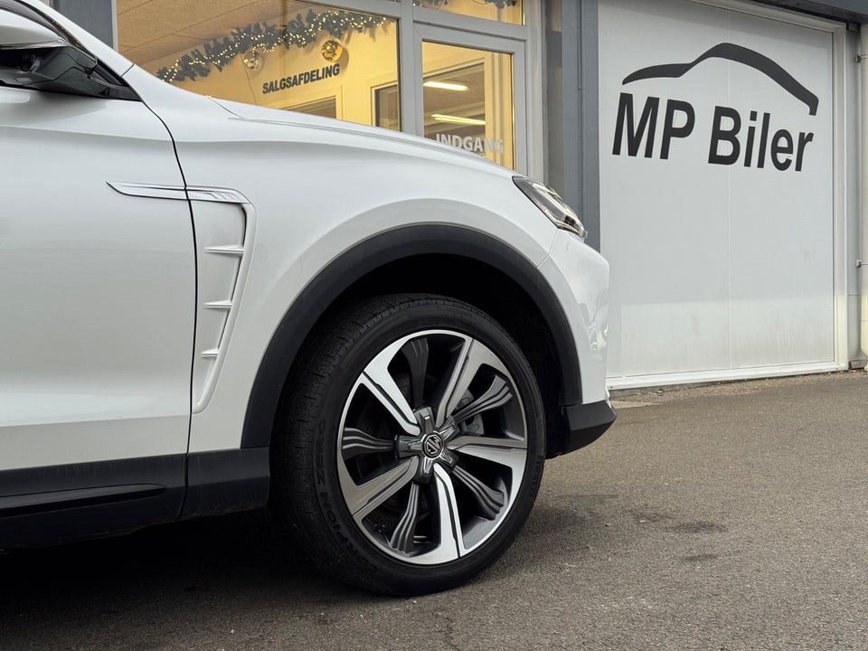 MG Marvel R Performance 5d