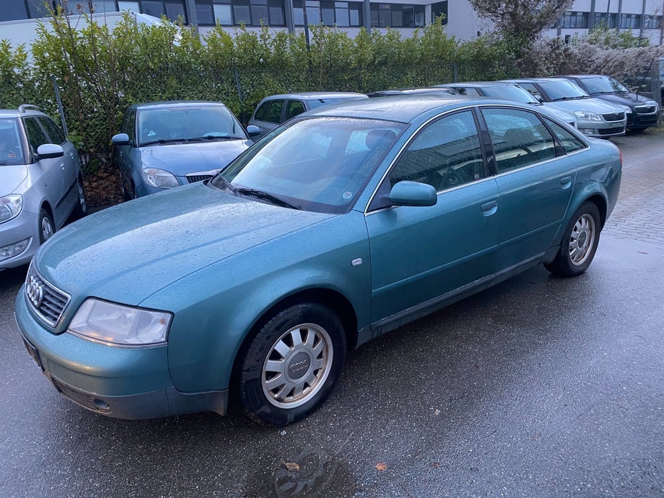 Audi A6 2,4 V6 Tiptr. 4d