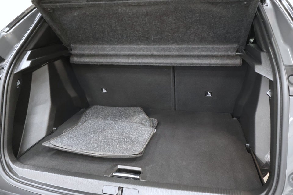 Peugeot e-2008 54 GT 5d