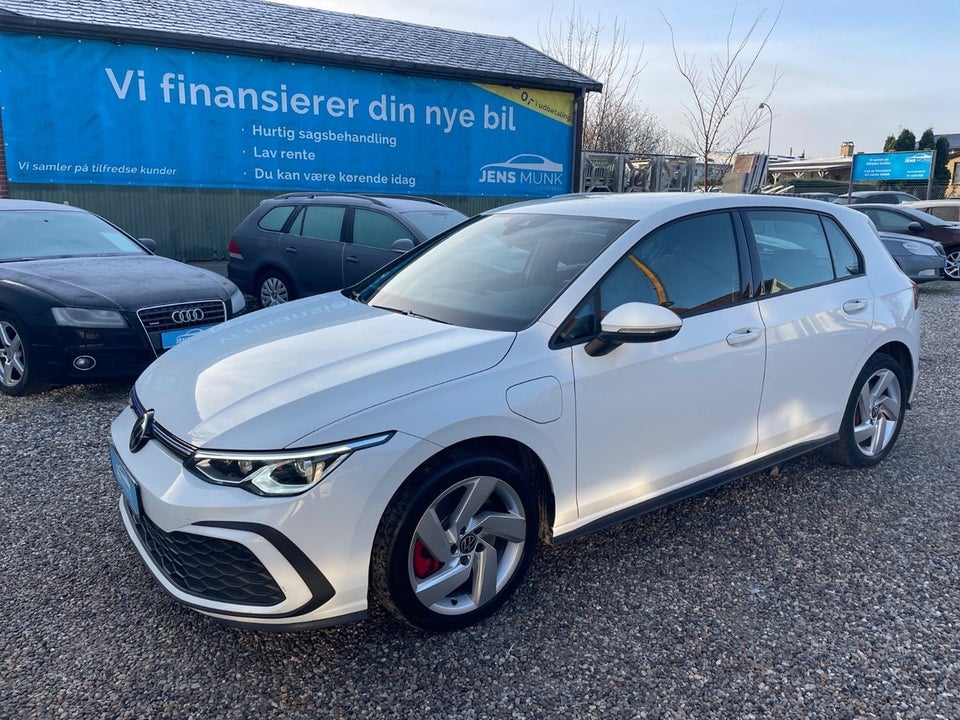 VW Golf VIII 1,4 GTE DSG 5d