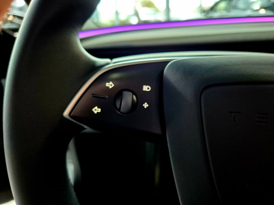 Tesla Model 3 RWD 4d