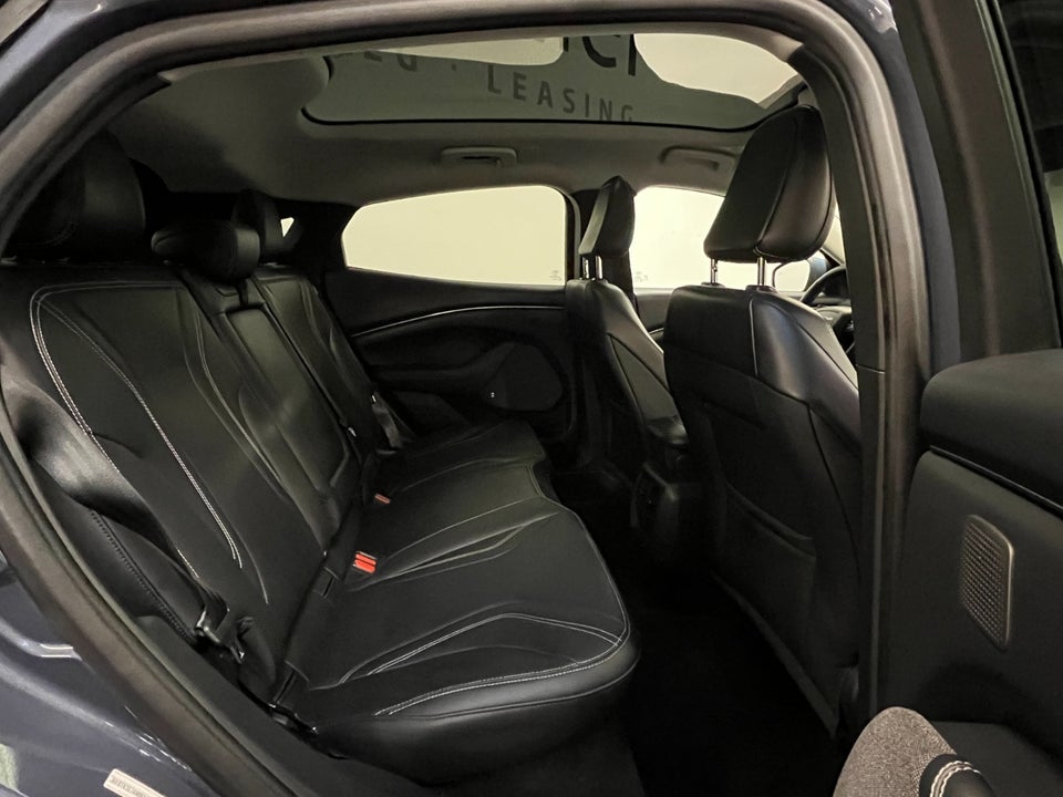 Ford Mustang Mach-E 98 Extended Range 5d