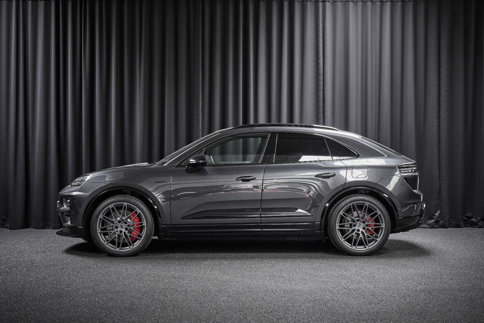 Porsche Macan Turbo 5d