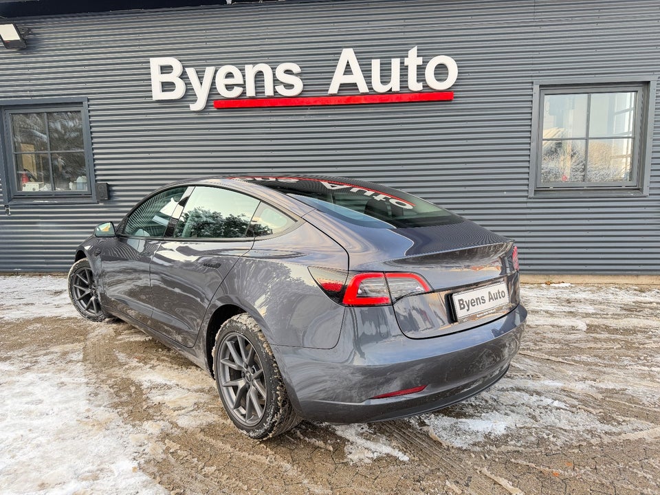 Tesla Model 3 RWD 4d