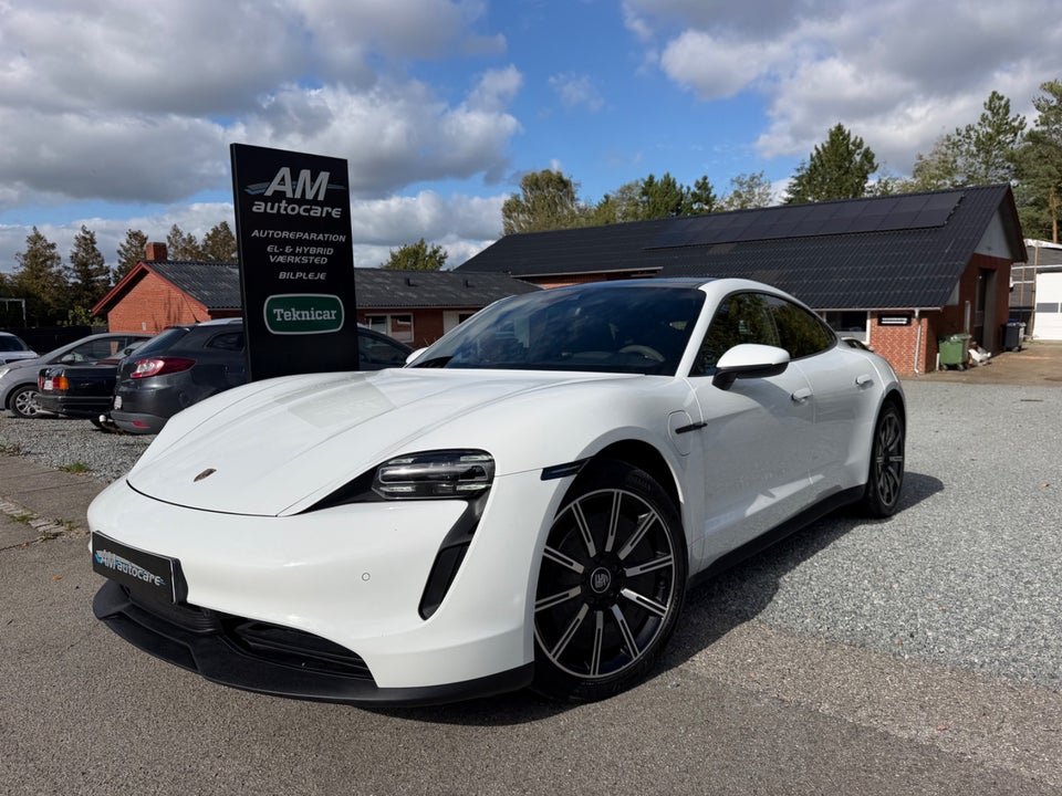 Porsche Taycan Performance+ 4d