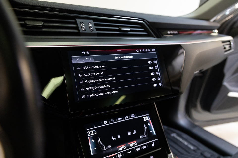 Audi Q8 e-tron 50 quattro 5d