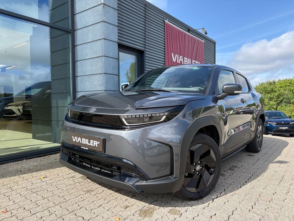 Toyota Urban Cruiser 61 Active 5d