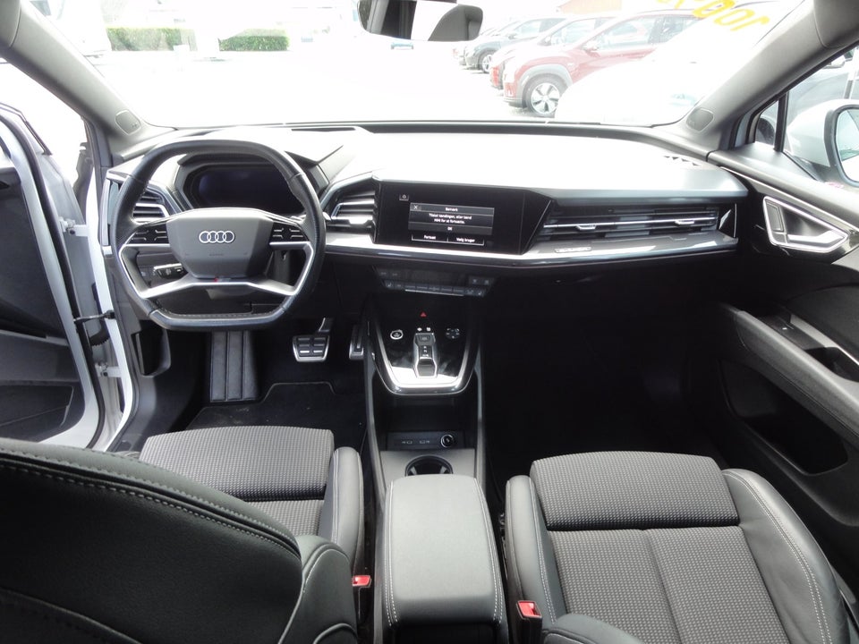 Audi Q4 e-tron 40 S-line 5d