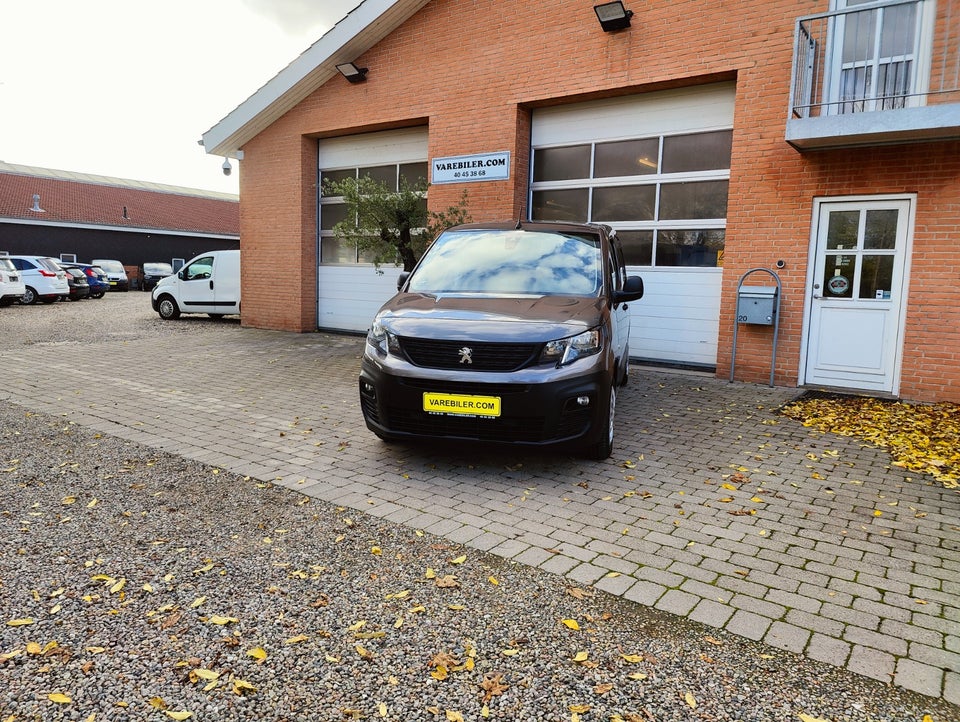 Peugeot Partner 1,5 BlueHDi 130 L2V2 Plus EAT8 Van