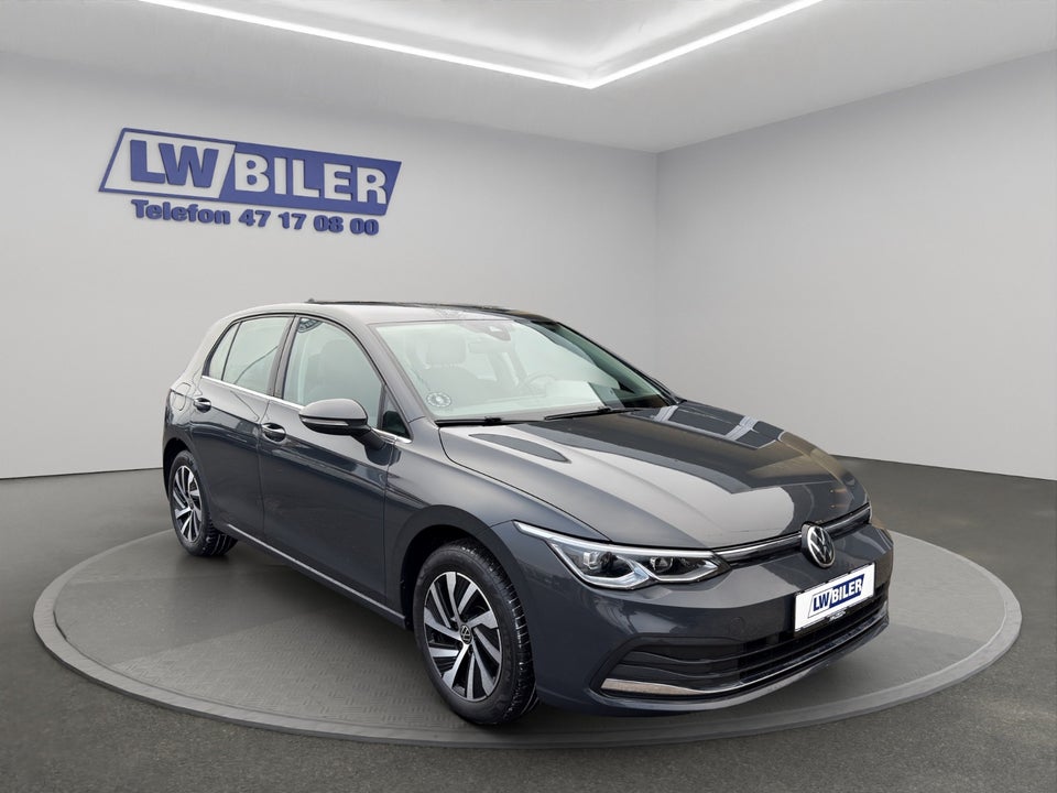 VW Golf VIII 1,4 eHybrid DSG 5d