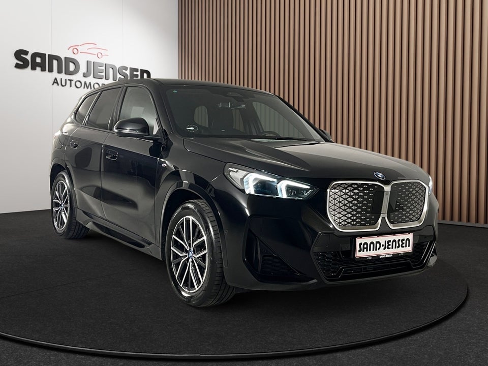 BMW iX1 xDrive30 M-Sport 5d