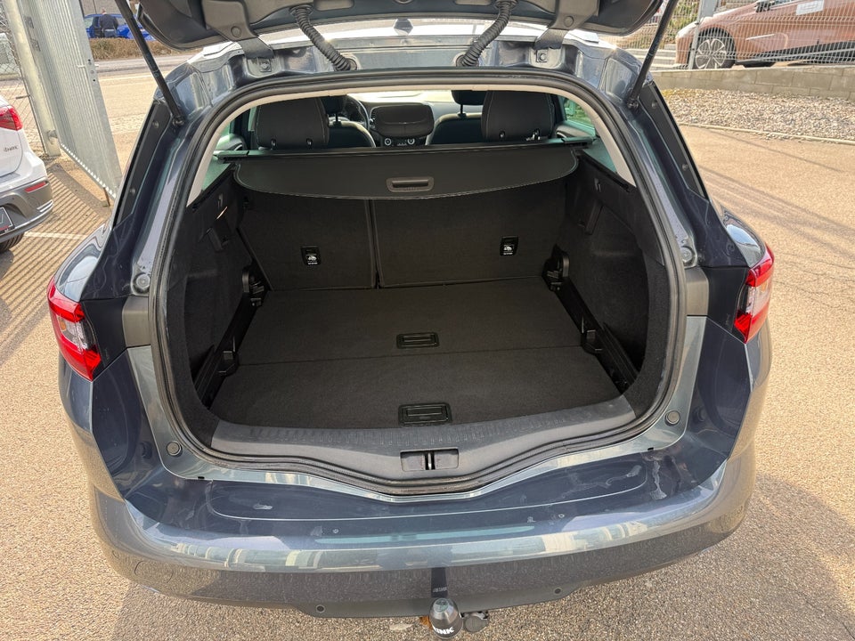 Renault Megane IV 1,3 TCe 140 Limited Sport Tourer 5d