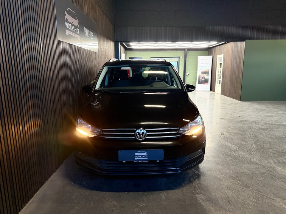 VW Touran 1,6 TDi 115 Comfortline Connect DSG 7prs 5d