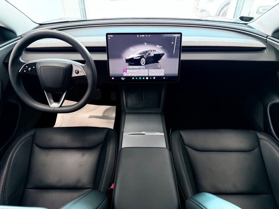 Tesla Model 3 RWD 4d