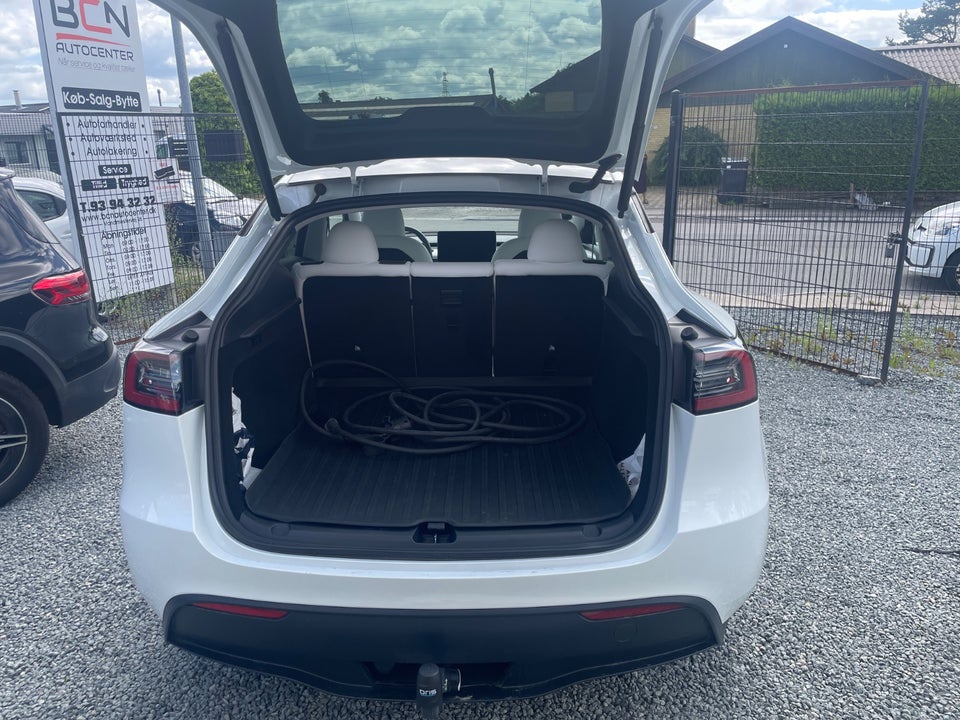 Tesla Model Y Long Range AWD 5d