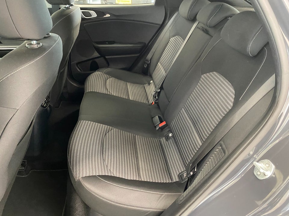 Kia XCeed 1,6 PHEV Prestige DCT 5d